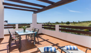 Rooftop balcony and dining area during your long stay holidays in Spain